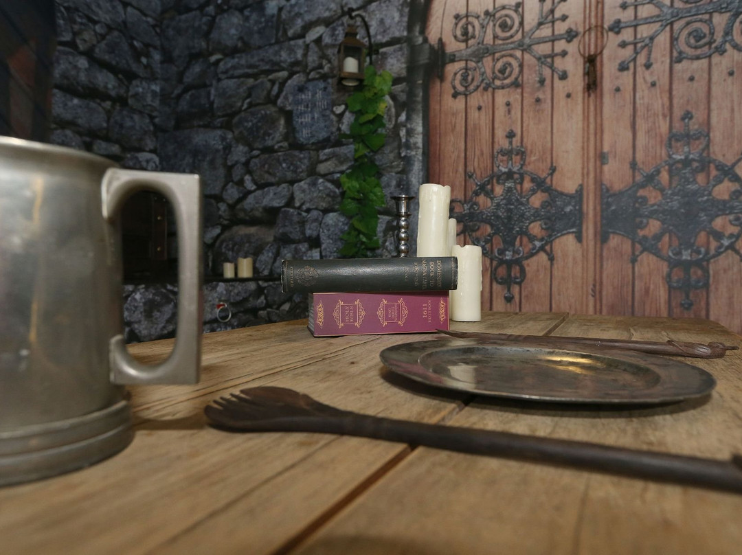 Stuck in the Riddle-Huddersfield必去景点