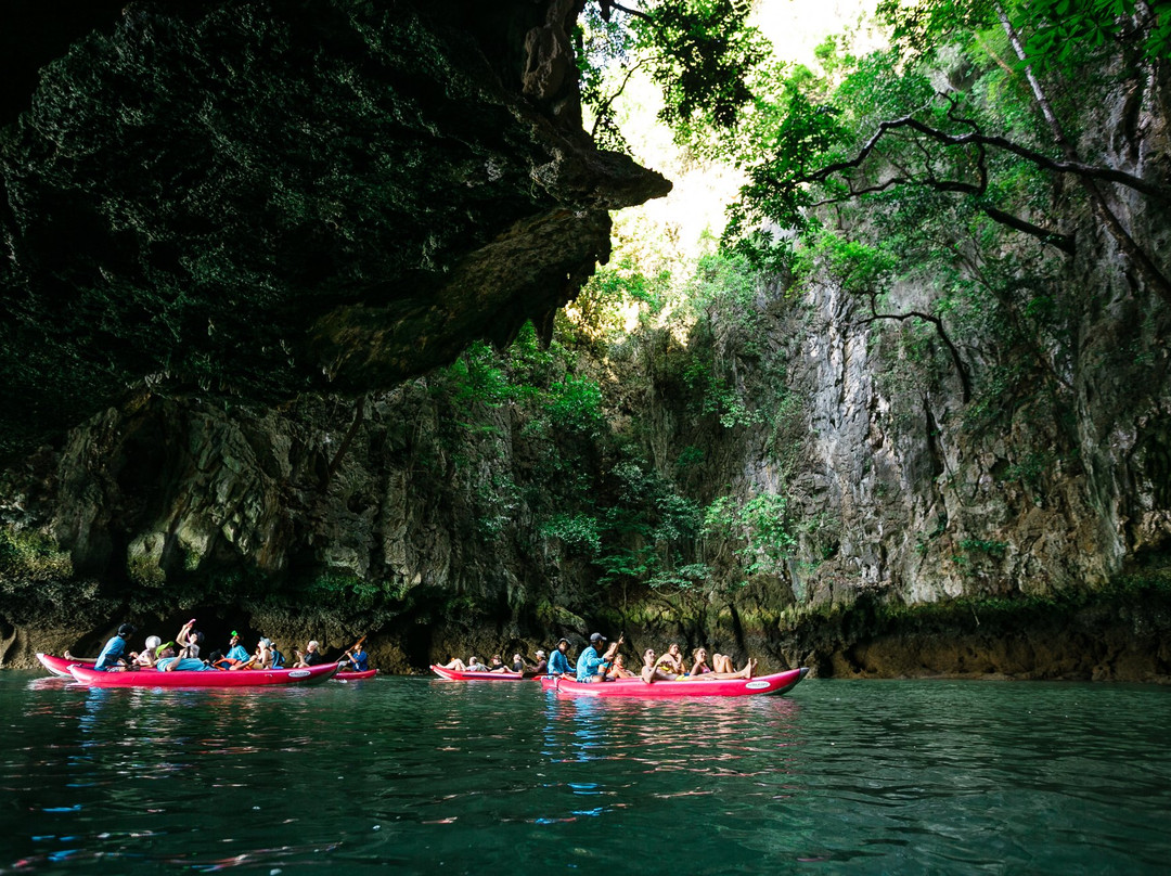 Sea Cave Canoe景点图片