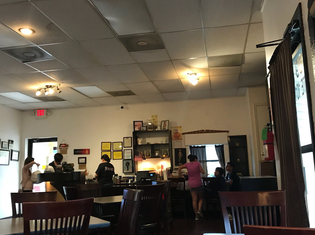 Thai Niyom Restaurant