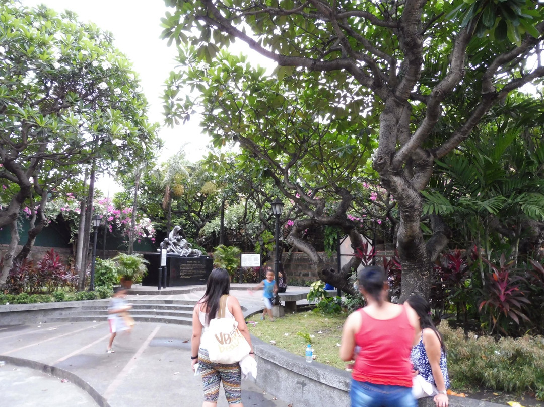 Plaza de Santa Isabel-马尼拉必去景点