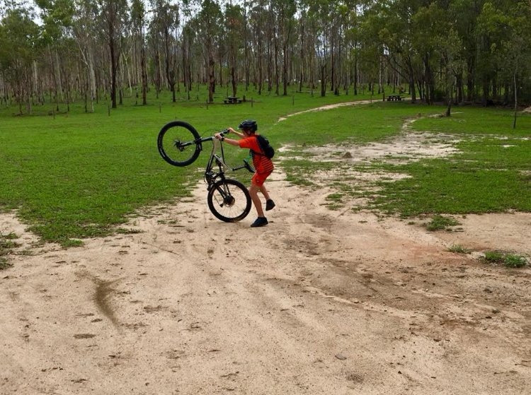 Davies Creek Mountain Bike Park-马里巴必去景点