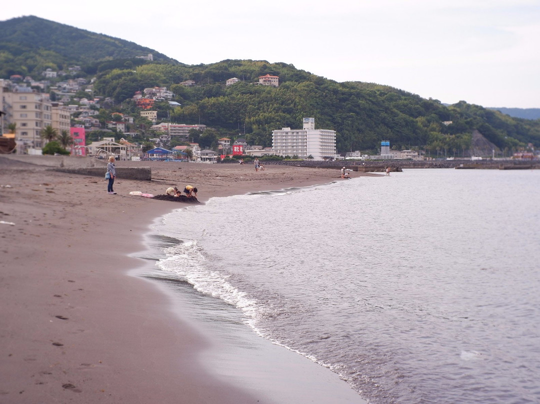Usami Beach景点图片
