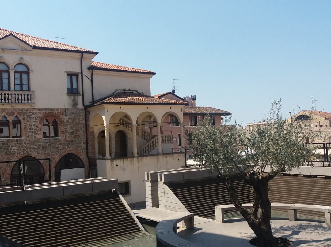 Palazzo e Loggetta del Monte di Pietà景点图片