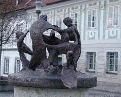 Brunnen am Wieserfeldplatz-施泰尔必去景点