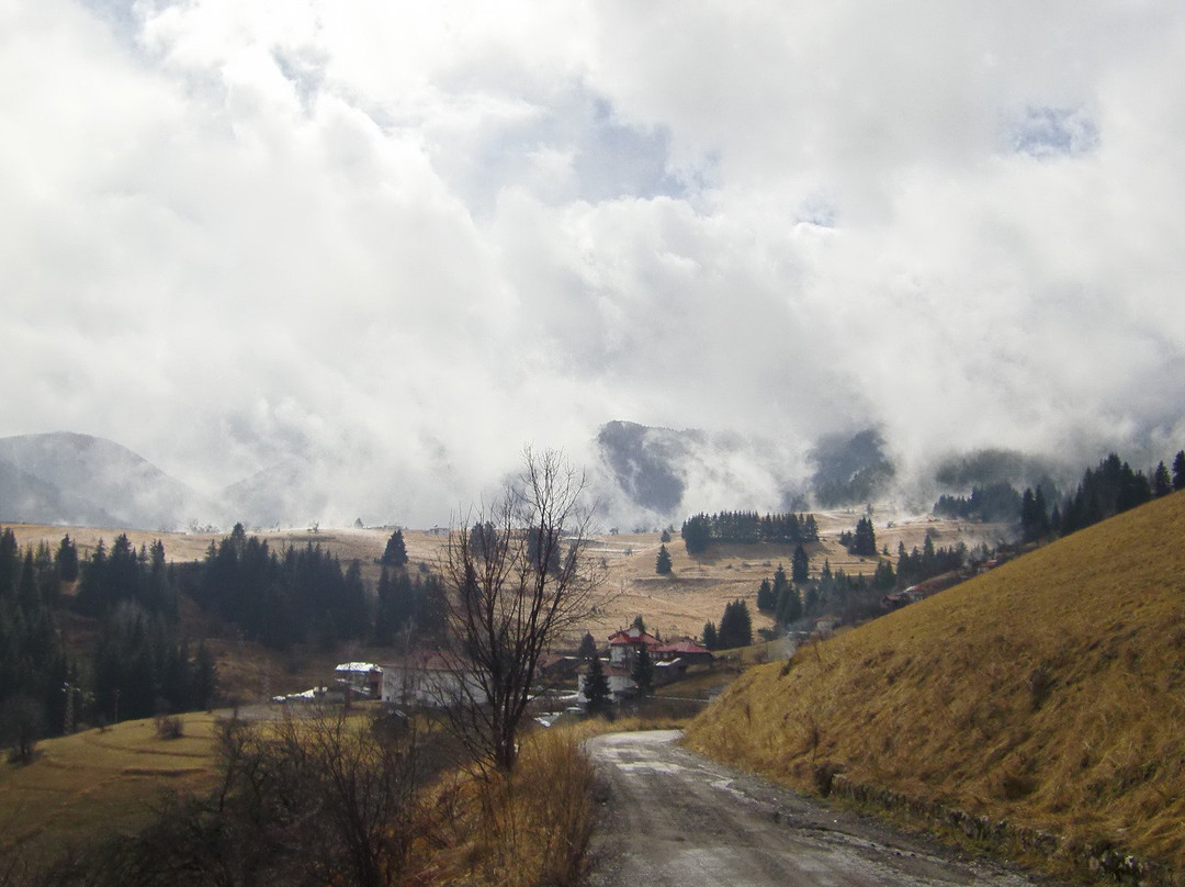 Snowcamp Bulgaria-Shiroka Laka必去景点