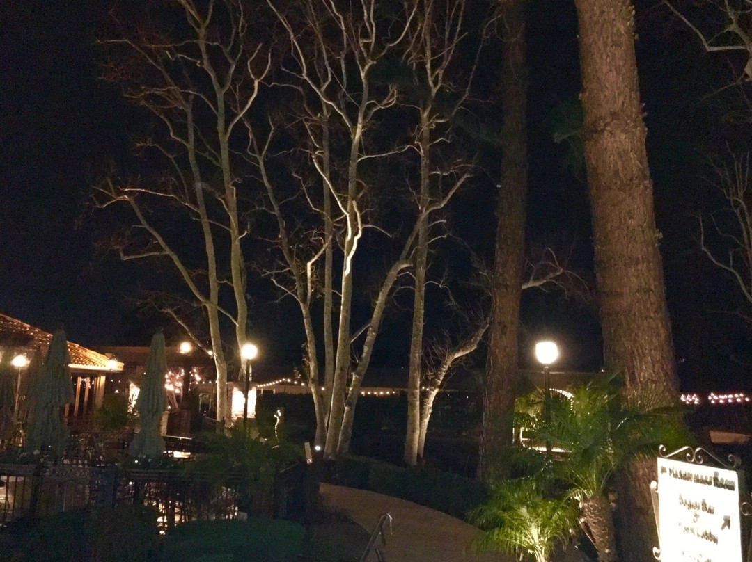 Bogies at the Westlake Village Inn景点图片