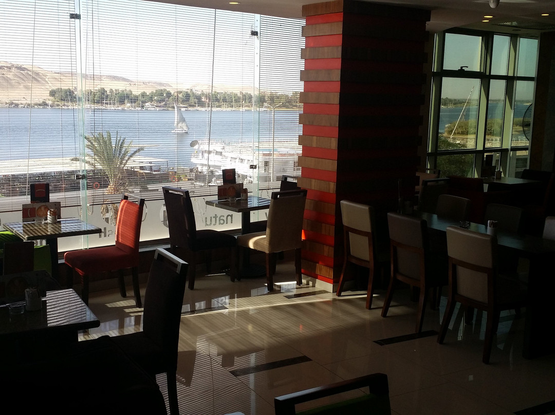 菲莱餐馆和美食-Cilantro Aswan