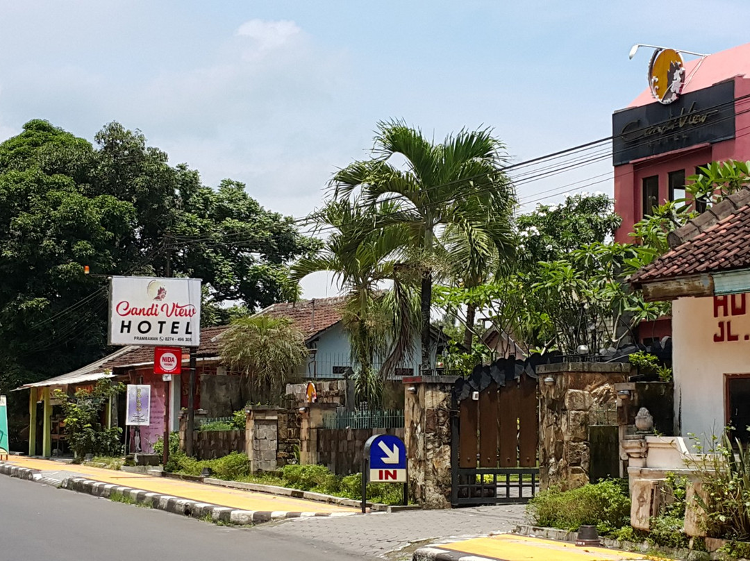 Sambirejo酒店住宿-Candi View Hotel