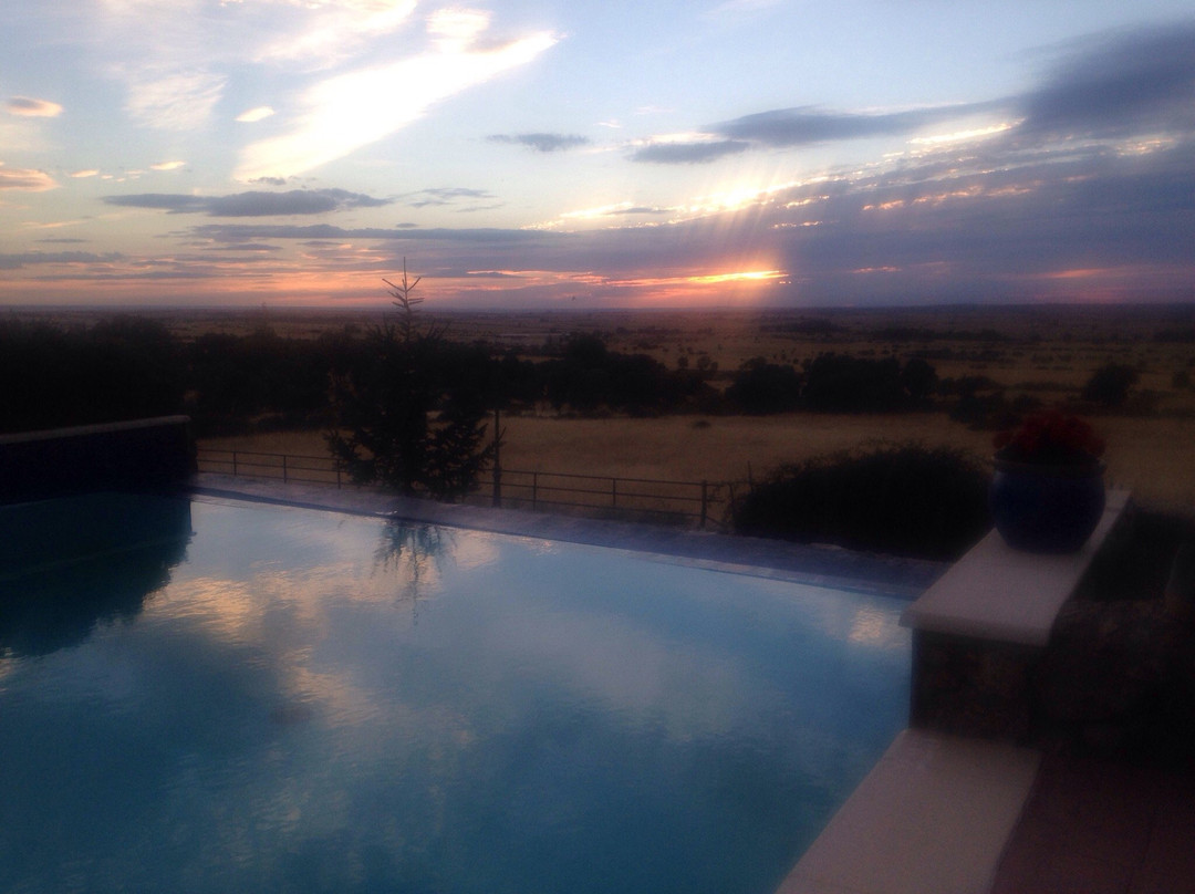 Hotel Restaurante El Rancho主图