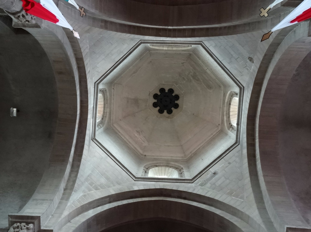 Église Collégiale Saint-Junien景点图片