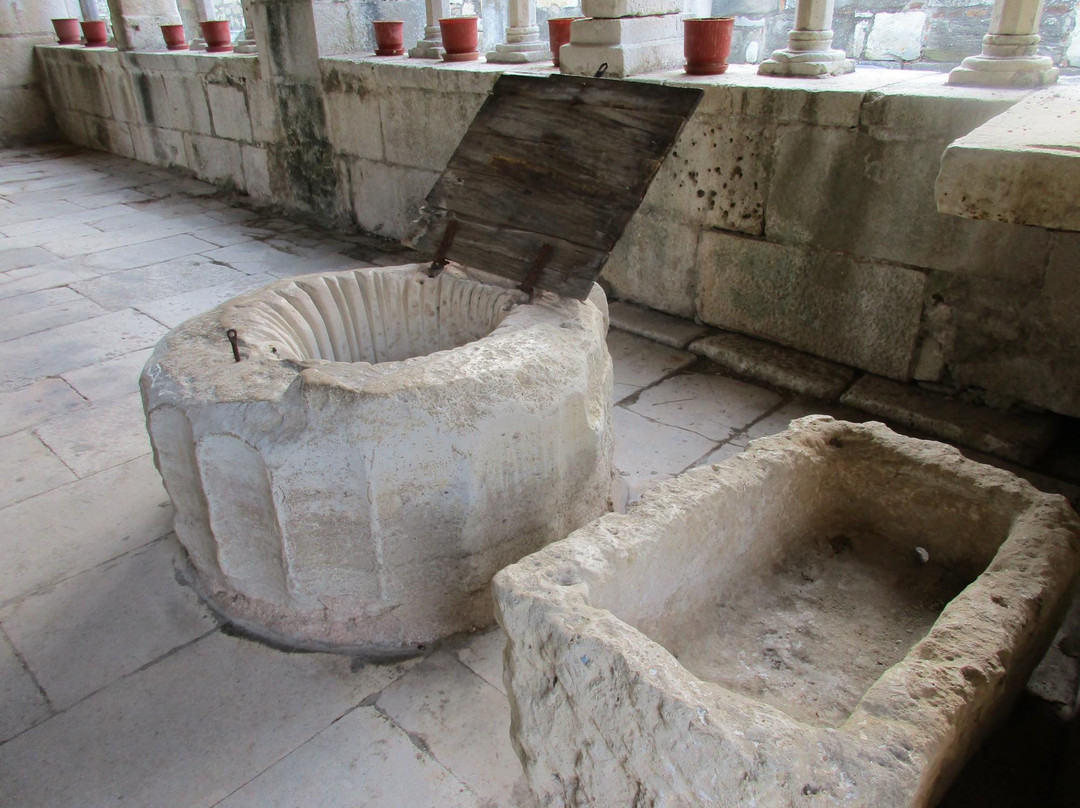 Church of St Mary-Fier必去景点