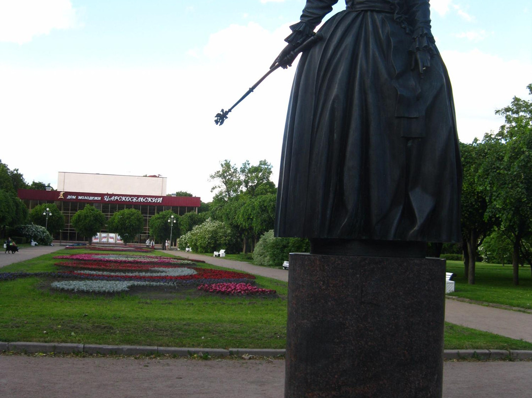Monument to Empress Catherine II景点图片