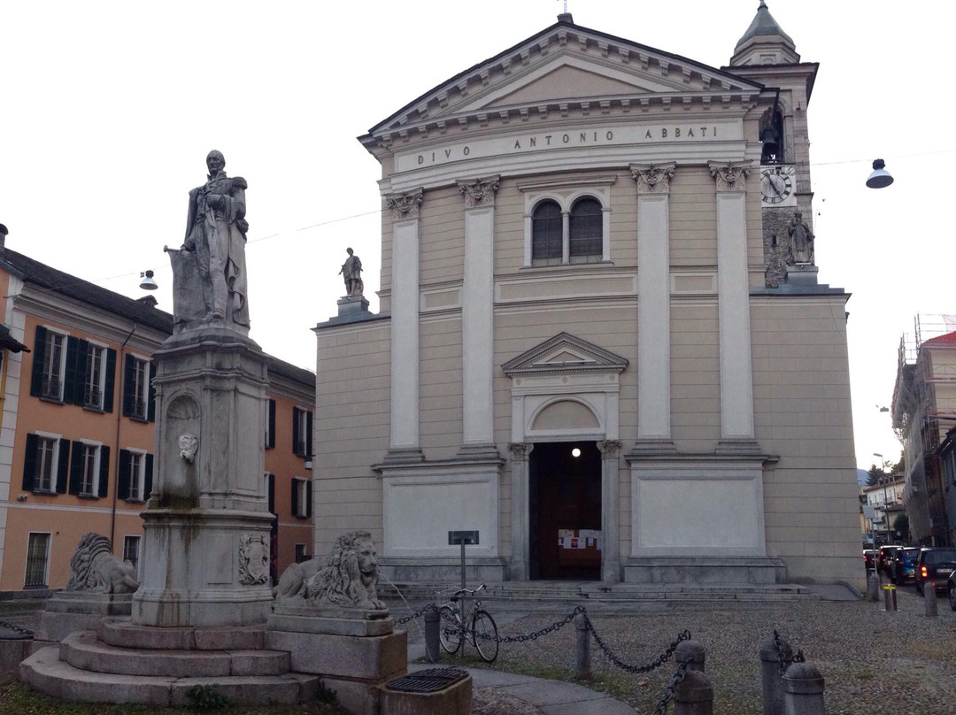 Piazza e Chiesa S. Antonio景点图片