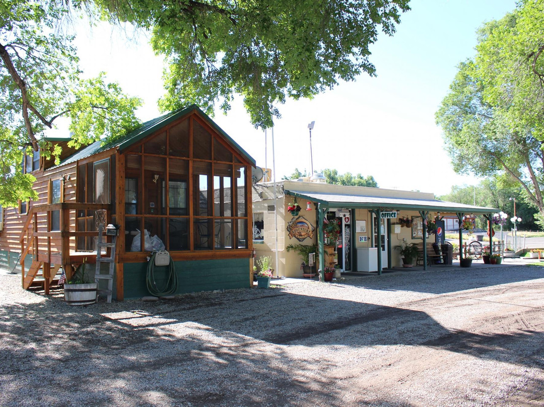 雪松溪住宿及房车公园