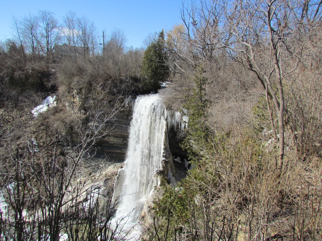 Borer's Falls Conservation Area-邓达斯必去景点