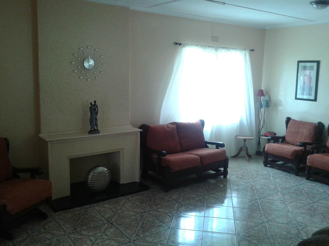 Ayana Guest House, Cafe & Bar主图
