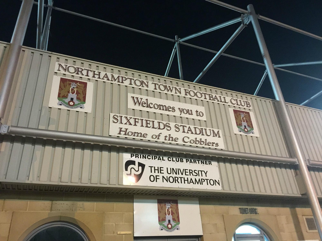 Sixfields Stadium景点图片