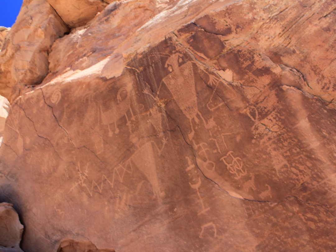 Cub Creek Petroglyphs景点图片