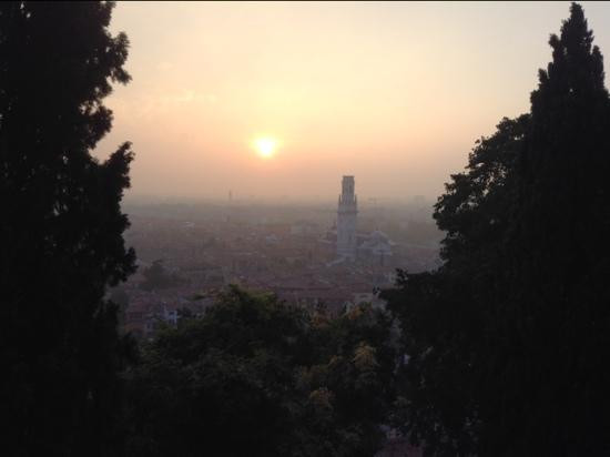 Piazzale Castel San Pietro-维罗纳必去景点