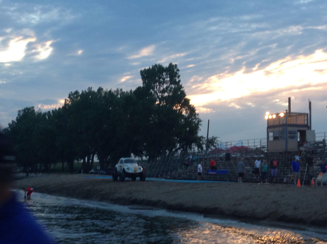 Catfish Bay Water Ski Park - Greatest Show on H2O-苏福尔斯必去景点