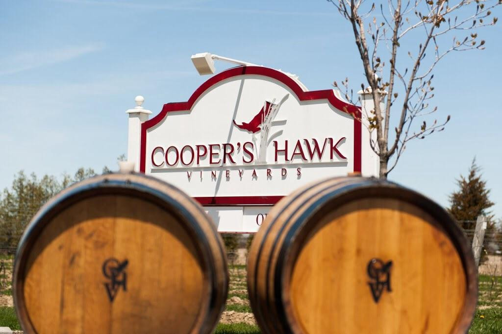 Cooper's Hawk Vineyards-Harrow必去景点