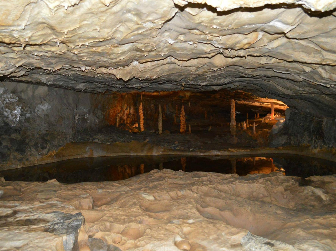 St. Beatus-Höhlen, Swiss Caves景点图片