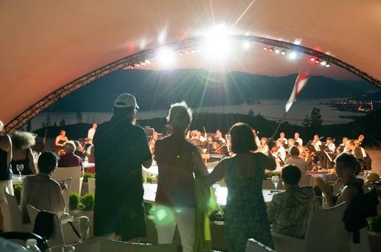 Kelowna Mountain Bridges & Vineyards-基洛纳必去景点