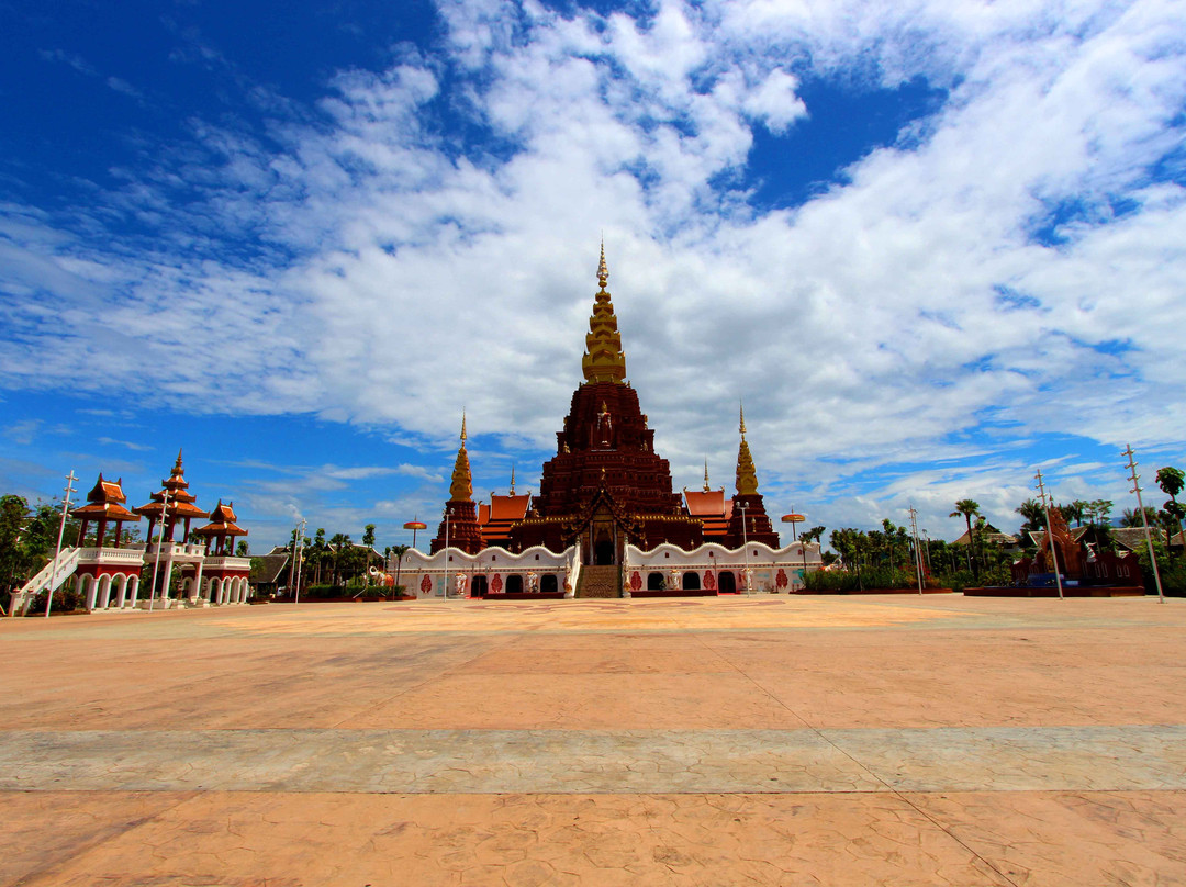 景洪相约版纳度假酒店主图
