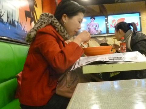 瑞泰静安酒店主图