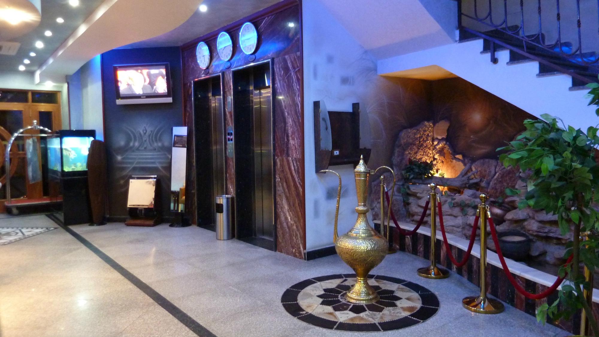 Alokhowa Hotel-浴室
