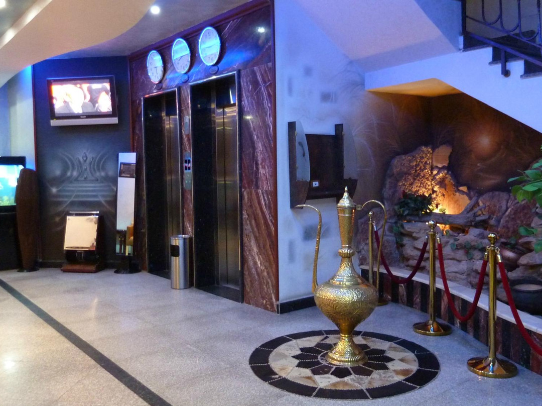 Castelverde酒店住宿-Alokhowa Hotel