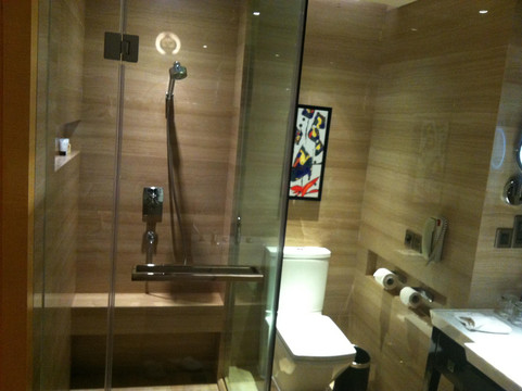 上海皇廷国际大酒店主图