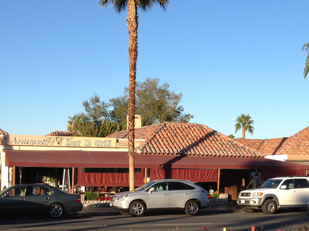 Armando's Dakota Bar & Grill