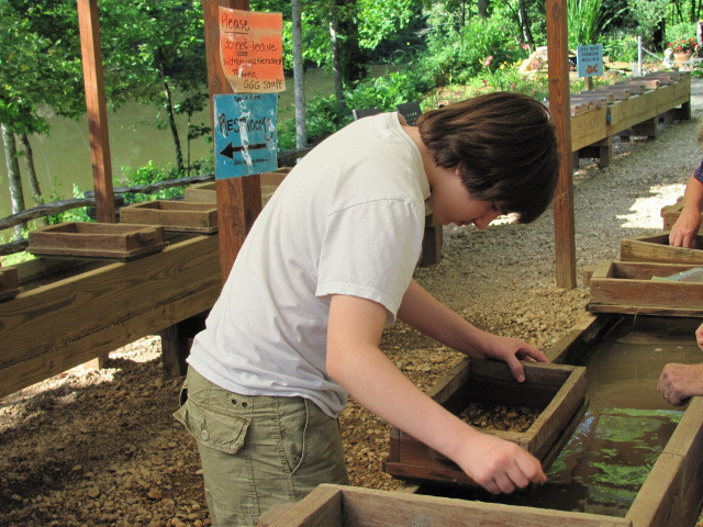 Gold n Gem Grubbin'-Cleveland必去景点