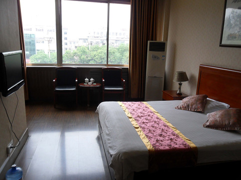 如家华驿精选酒店(新泰明珠广场店)主图