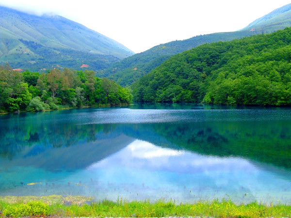 The Blue Eye-夫罗勒必去景点