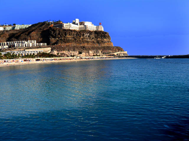 Playa de Amadores-阿马多雷斯必去景点