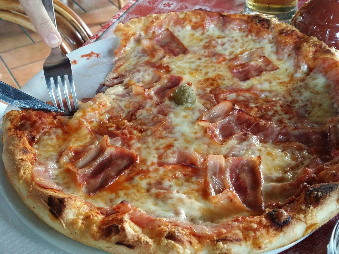 萨莫博尔餐馆和美食-Pizzeria Napoli