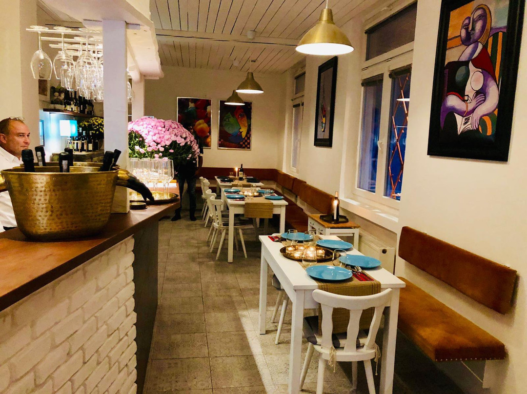 NEBU restaurant主图