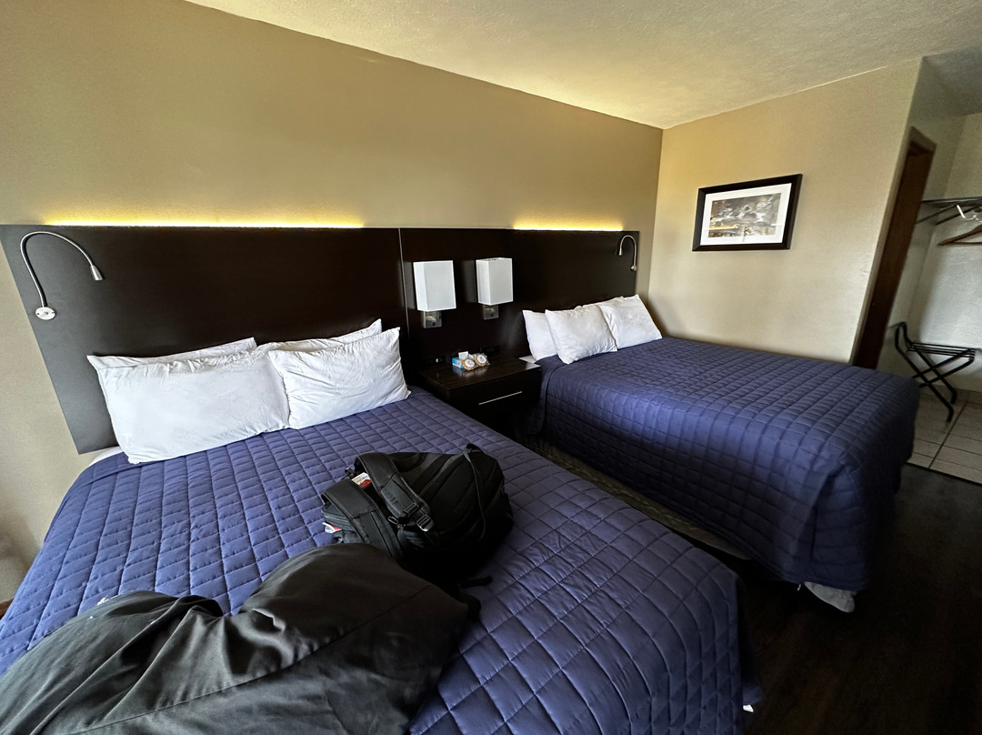 Shady Acre Inn & Suites主图