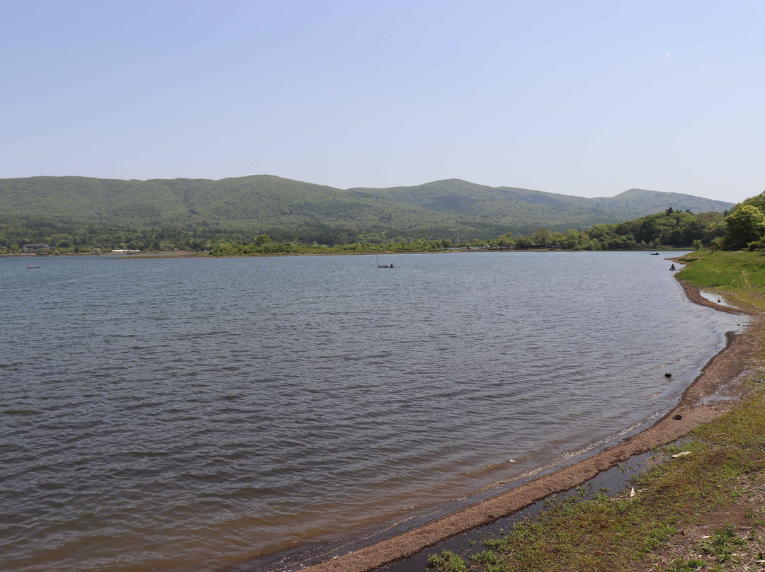 Hirano Lake Shore景点图片