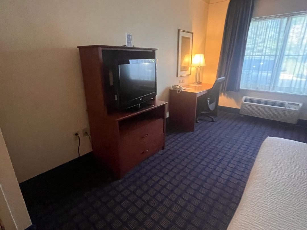 Baymont by Wyndham Grand Rapids Airport主图