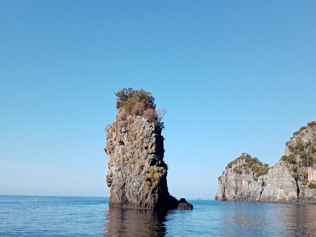 Cala Bianca Spiaggia-Marina di Camerota必去景点