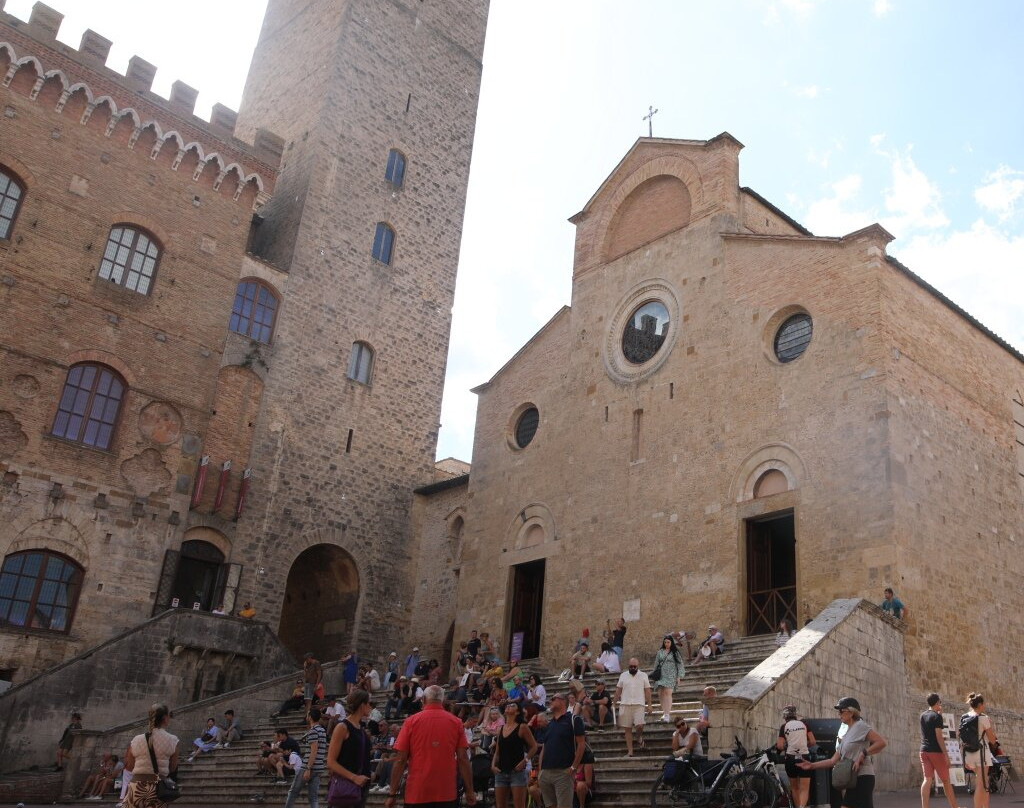 Piazza del Duomo-圣吉米尼亚诺必去景点