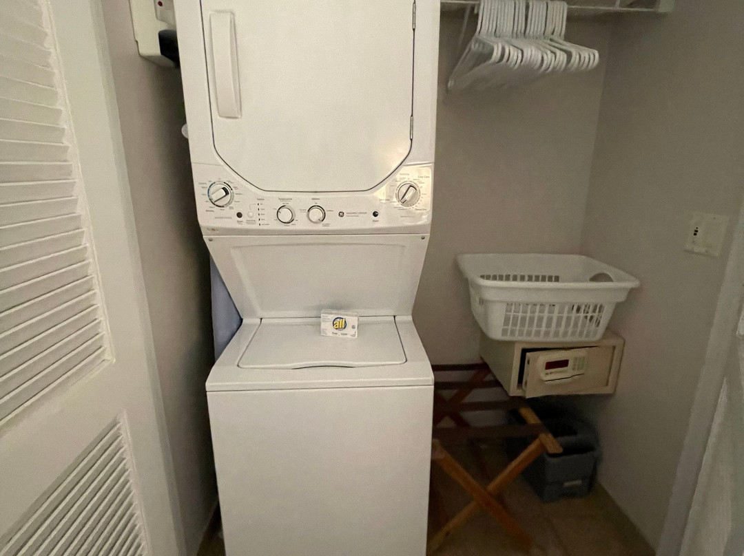 Ocean Club West主图