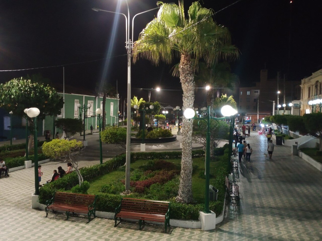 Plaza Bolognesi-Mollendo必去景点