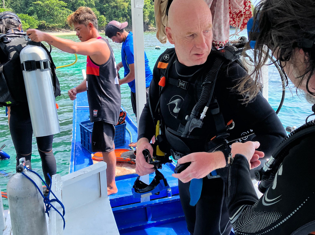 Dive Port Barton景点图片