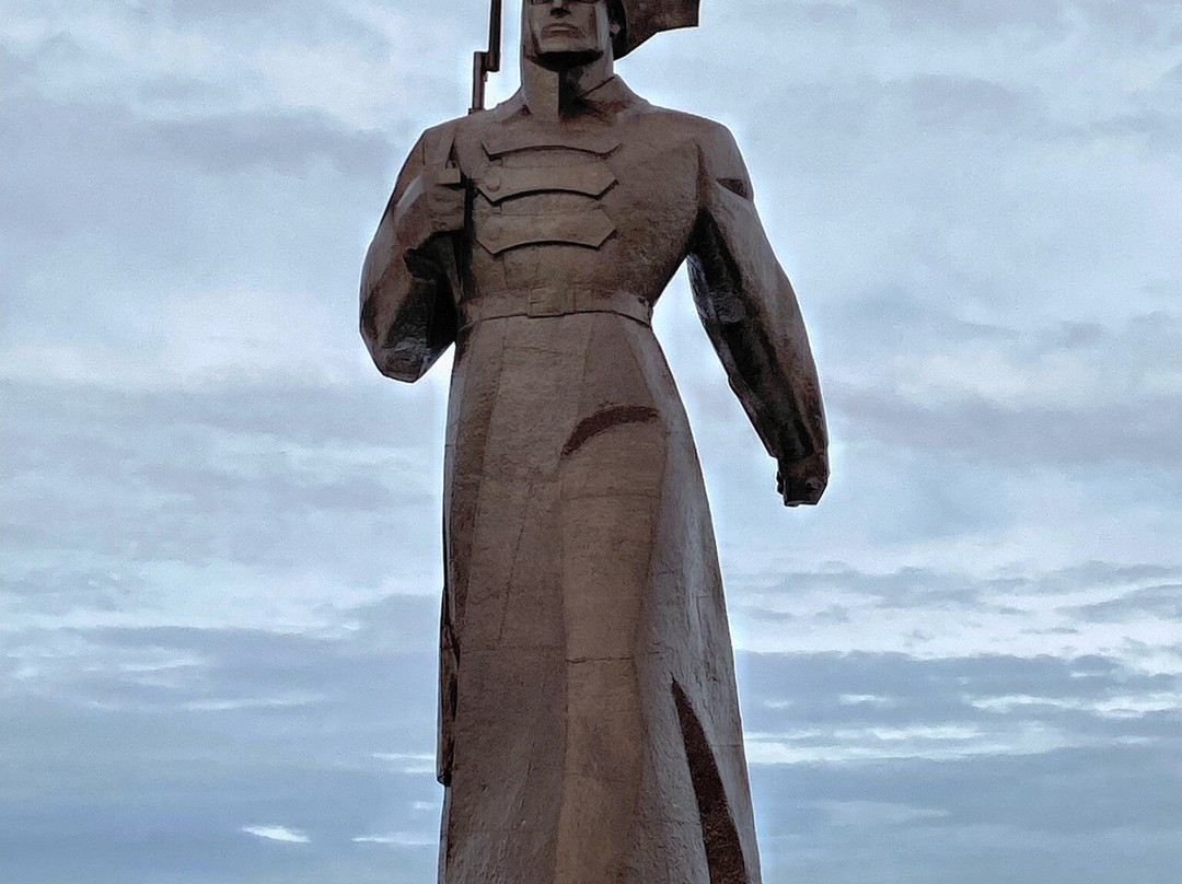 Monument to the Red Guard Soldier景点图片