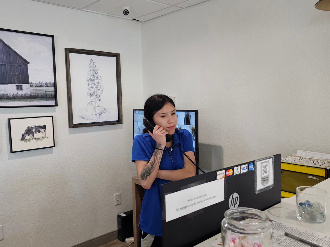 Atria Hotel & RV McGregor主图