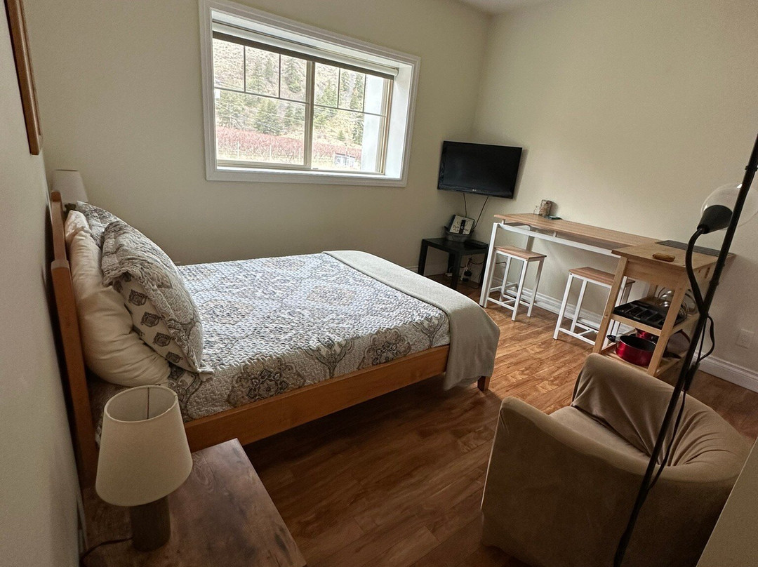 Tree To Me Inn主图